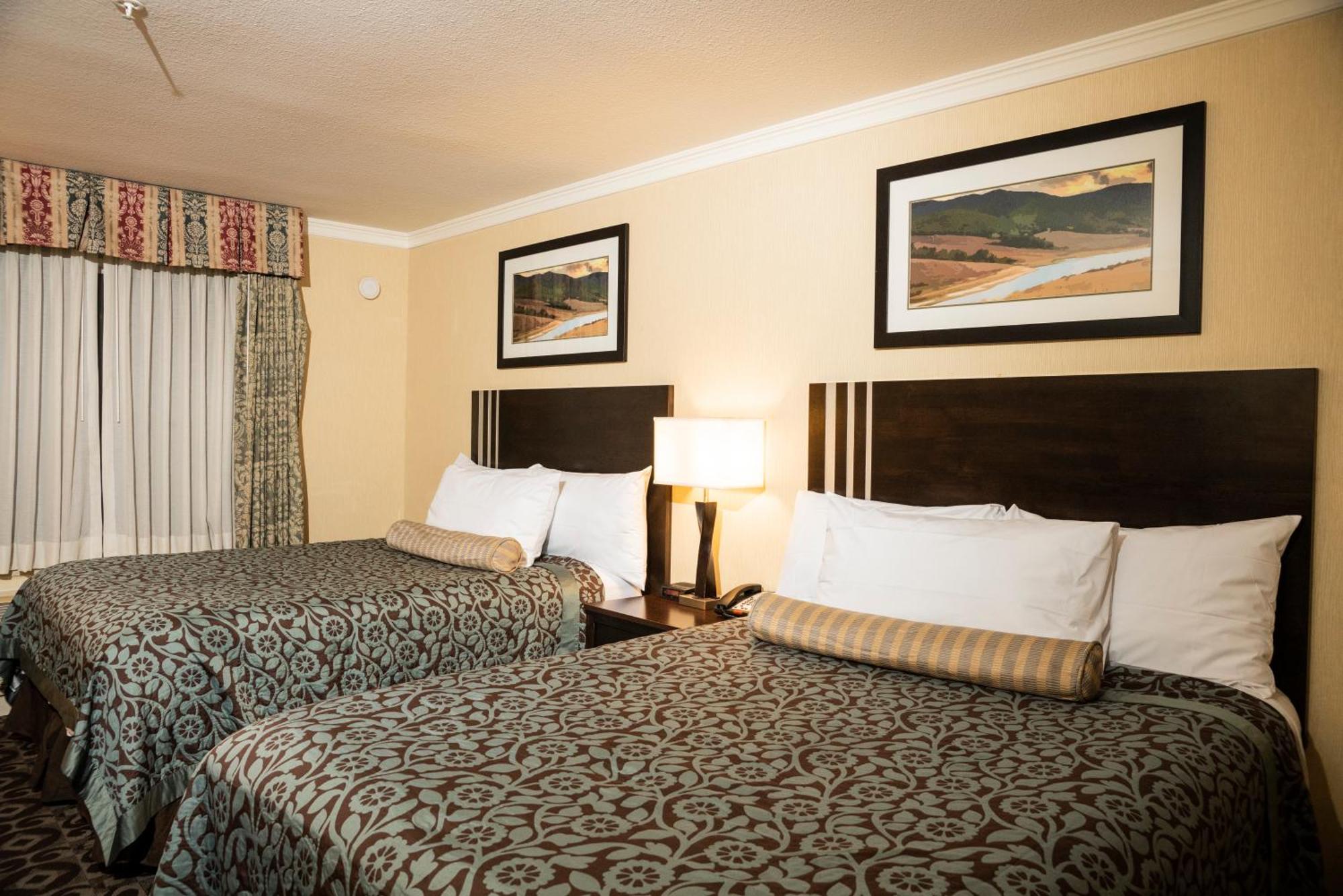Days Inn By Wyndham Concord Habitación foto