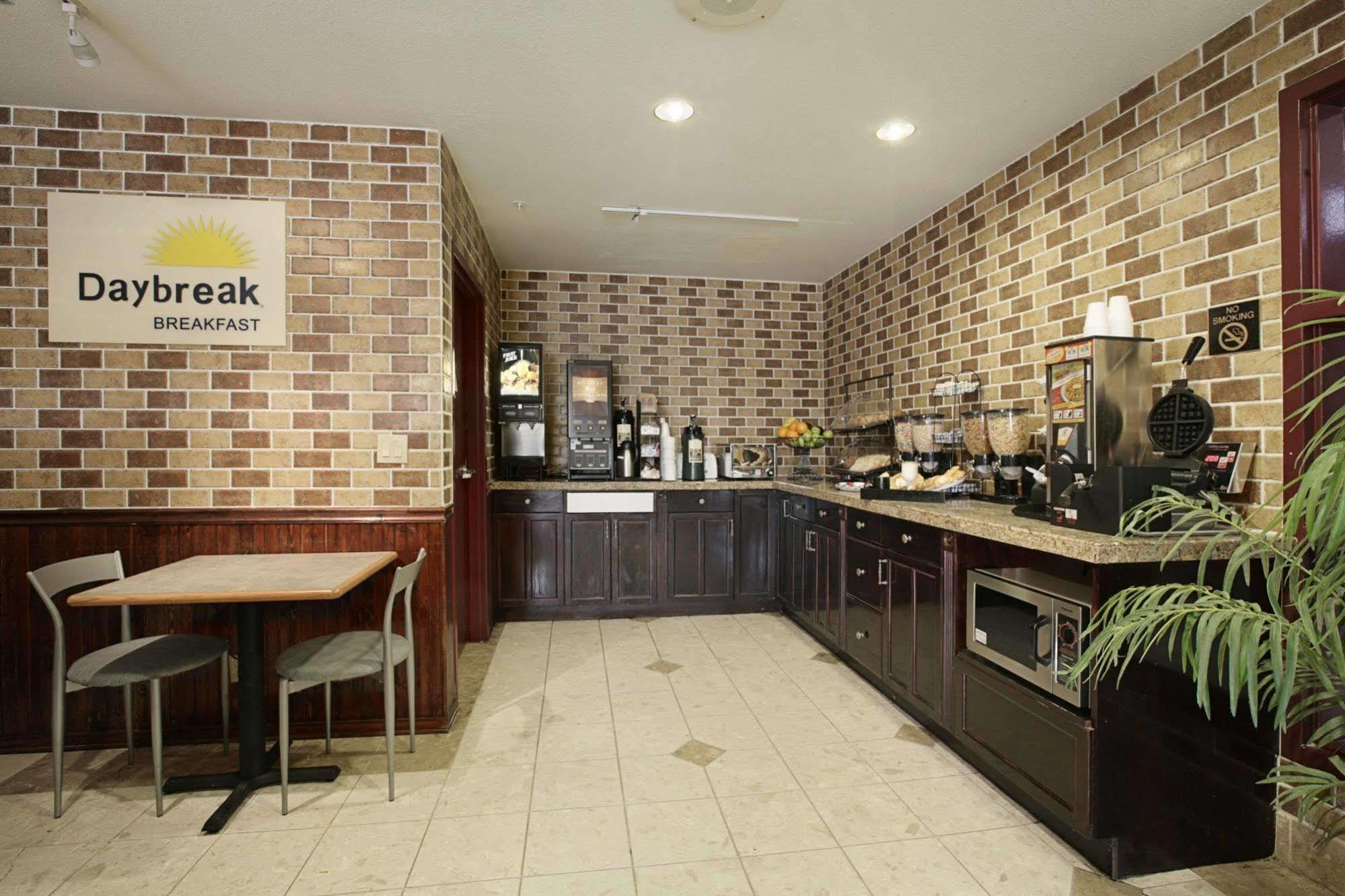 Days Inn By Wyndham Concord Restaurante foto